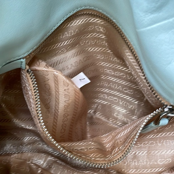 Vintage baby blue/silver Prada leather bag with certificate of authenticity - Picture 15 of 17